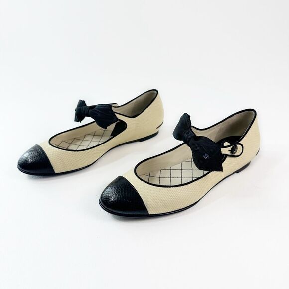 CHANEL Beige Black Cap Toe Leather CC Logo Ballet Flats Size 38.5 Mary Jane Bow - Picture 1 of 16
